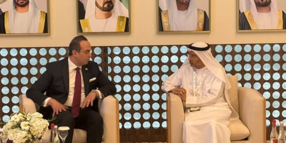 اجتماع بين «الرعاية الصحية» و «هيئة صحة دبي» و«مجموعة M42» لتعزيز التعاون والشراكات الدولية