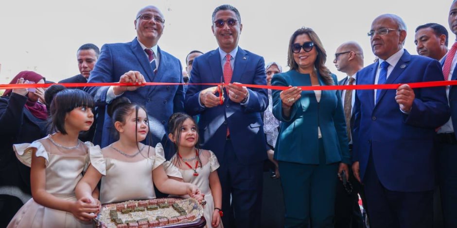 جولة لوزير التموين ووزيرة التنمية المحلية ومحافظ القليوبية لافتتاح مشروعات ومعارض سلعية استعدادا لشهر رمضان