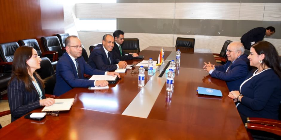 وزير الخارجية يبحث مع المبعوث الشخصي للأمين العام للأمم المتحدة إلى السودان تطورات الأزمة السودانية