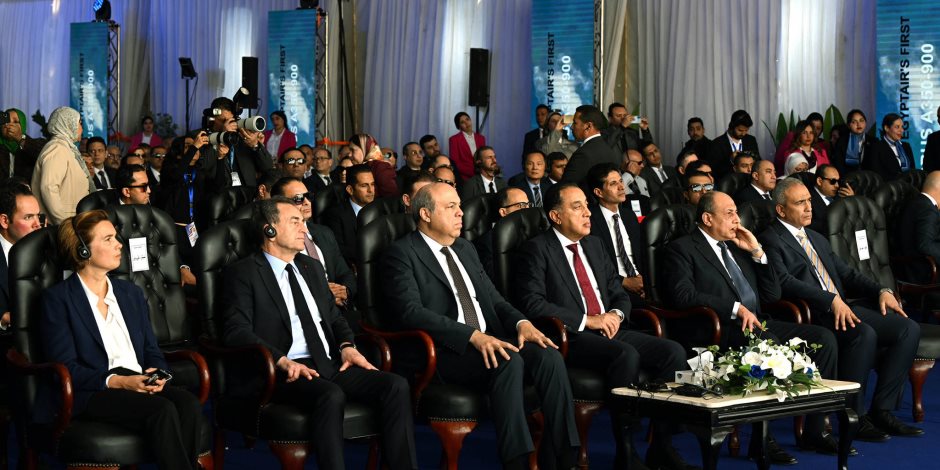 وزير الطيران: عدد ركاب مطار القاهرة وصل اليوم 111 ألفا.. وهذا حدث غير مسبوق