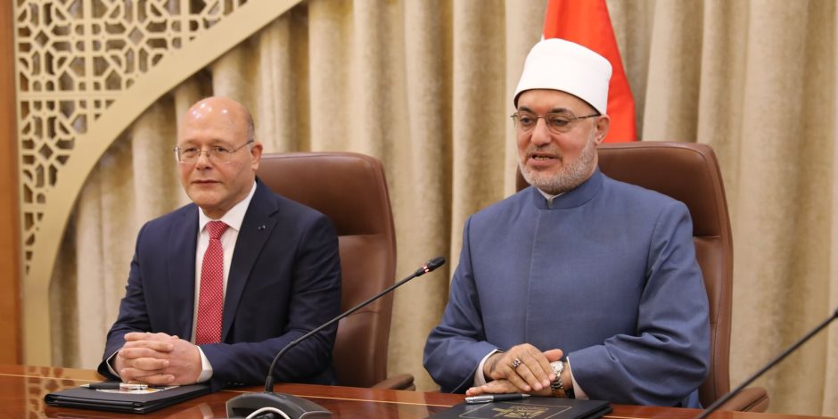 مفتي الجمهورية ورئيس جامعة سوهاج الأهلية يوقعان بروتوكول تعاون لتعزيز التعاون المشترك