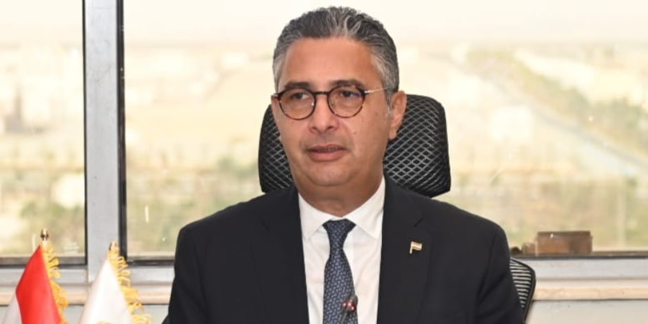 وزير التموين يوجه ببدء صرف المنحة الإضافية على بطاقات التموين غدًا الثلاثاء