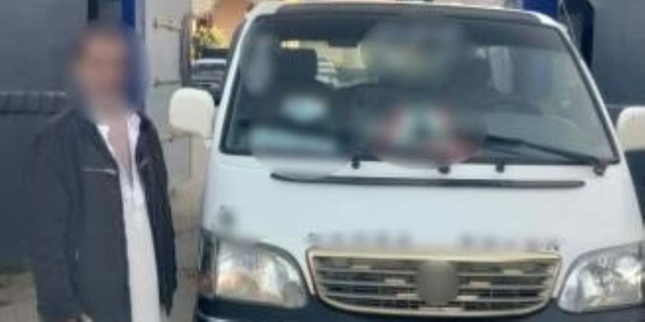 كشف ملابسات واقعة رفع تعريفة ركوب ميكروباص بالبحيرة وضبط السائق