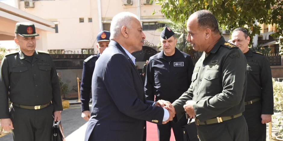 المتحدث العسكري: القوات المسلحة تجري مراسم تسليم وتسلم القيادة في تقليد عسكري أصيل| صور