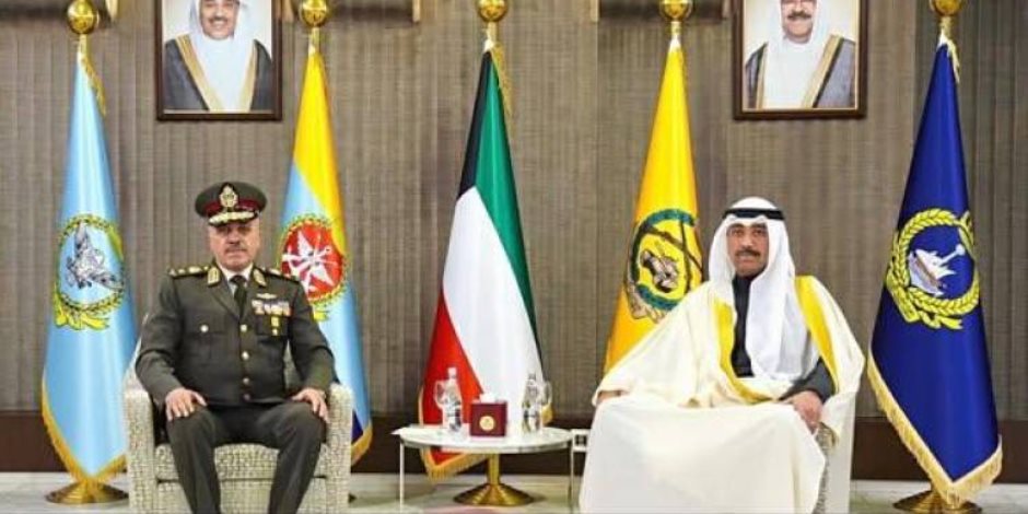 رئيس الأركان يعود إلى أرض الوطن عقب انتهاء زيارته الرسمية لدولة الكويت (صور)