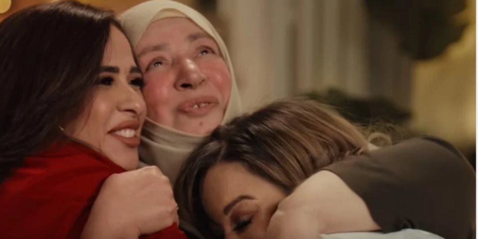 ظهور نادر يعيد الحنين والشوق لرؤيتها من جديد على الشاشة للفنانة عبلة كامل