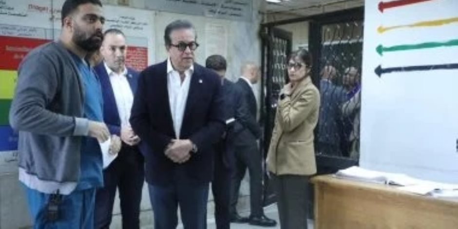 في أول أيام شهر رمضان المبارك .. جولة مفائجة لوزير الصحة بمستشفى السلام التخصصى وإحالة مديرها للتحقيق