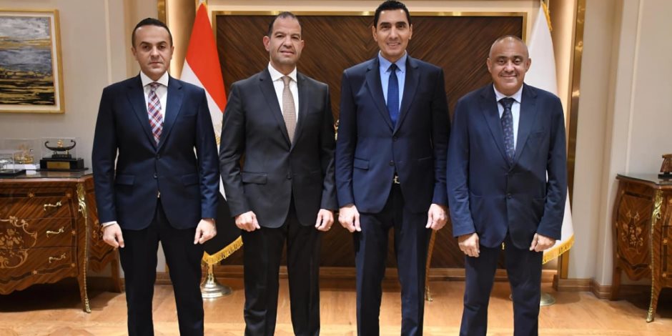 وزير الرياضة يستقبل رئيس المتحدة الرياضية وشركة استادات لبحث التعاون المشترك