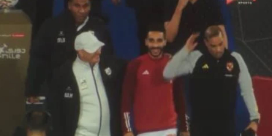 مسلسل صحاب الأرض.. سكان غزة يتابعون مباراة الأهلي والزمالك رغم القصف العنيف