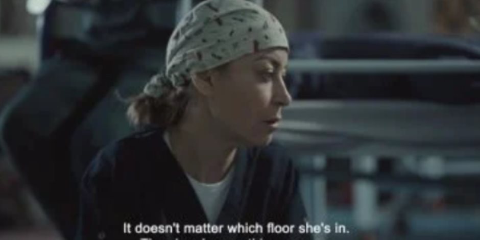 خروج منة شلبى وإياد نصار من المستشفى للبحث عن الجهاز فى مسلسل صحاب الأرض