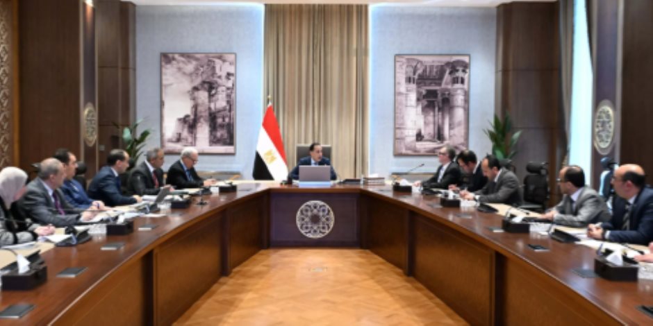 رئيس الوزراء يستعرض رؤية وزارة التخطيط والتنمية الاقتصادية وخطة عملها