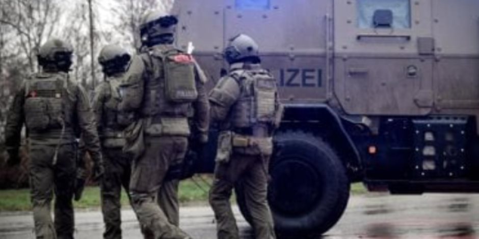 إصابة 3 أشخاص إثر هجوم بسكين في محطة قطارات بألمانيا