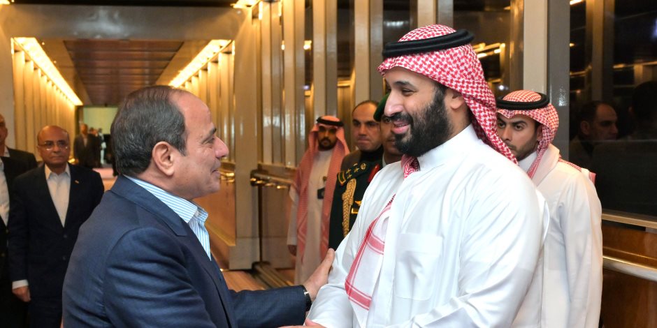 تفاصيل زيارة الرئيس السيسى للسعودية ولقائه الأمير محمد بن سلمان.. فيديو