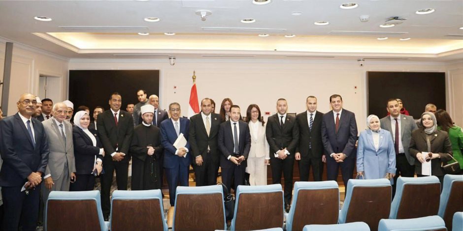 وزير الأوقاف يشارك في اجتماع «لجنة الاتصالات» بمجلس النواب لبحث الإطار القانوني لحماية الأطفال على الإنترنت