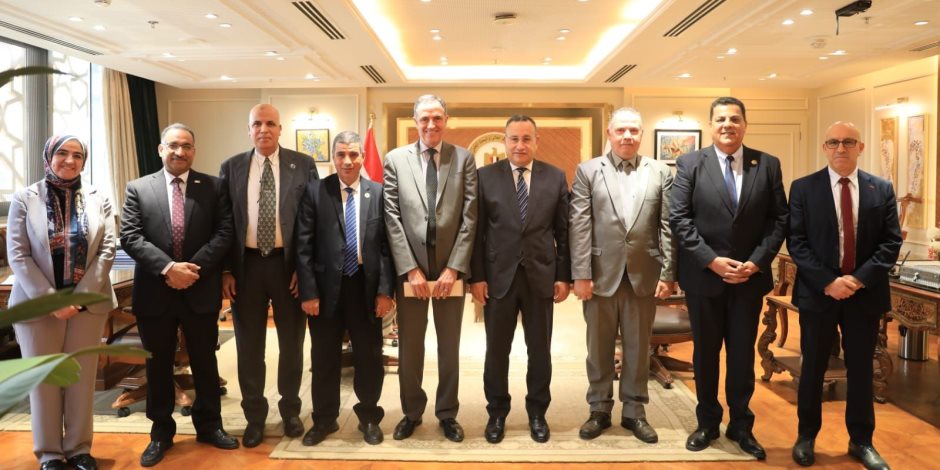 قنصوة: الجامعات التكنولوجية قاطرة التنمية.. ودعم رئاسي كامل لتعزيز شراكاتها العالمية والصناعية