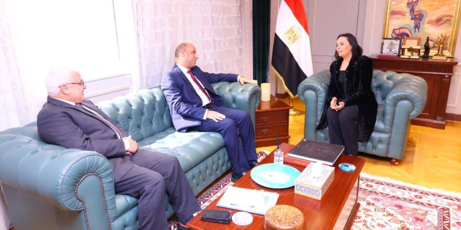 التضامن والعمل تبحثان توسيع مظلة الحماية للعمالة غير المنتظمة وتعزيز التمكين الاقتصادي