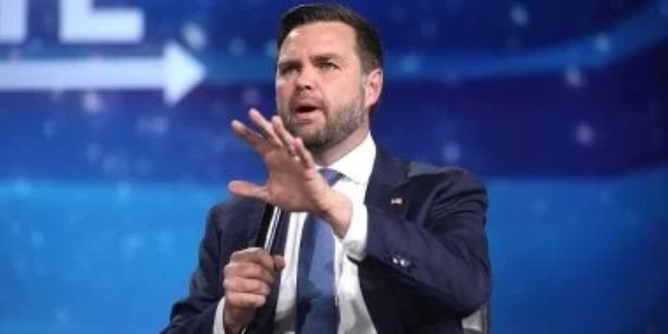 نائب الرئيس الأمريكى: رصدنا محاولات إيران إعادة تطوير سلاح نووى