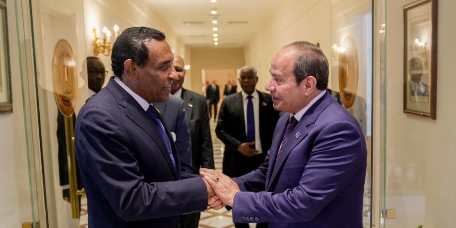 الرئيس السيسي يستقبل رئيس وزراء السودان ويؤكد دعم مصر لوحده السودان