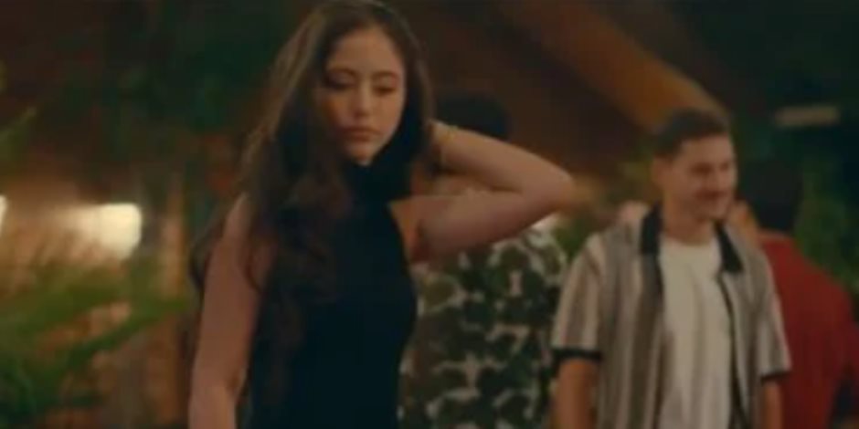 مسلسل كلهم بيحبوا مودى.. تيا تتجه للإدمان بعد مشكلة مع صديقها  (الحلقة 9)