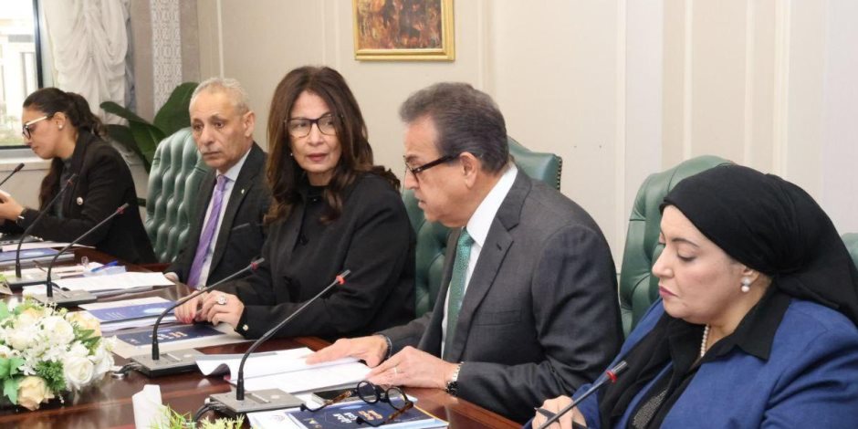 وزير الصحة يستقبل وزيري الأوقاف والثقافة لبحث توحيد الخطاب التوعوي في مواجهة القضية السكانية