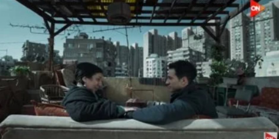 مسلسل عين سحرية الحلقة 10.. والدة عصام عمر تكشف له قصة زواجها من والده