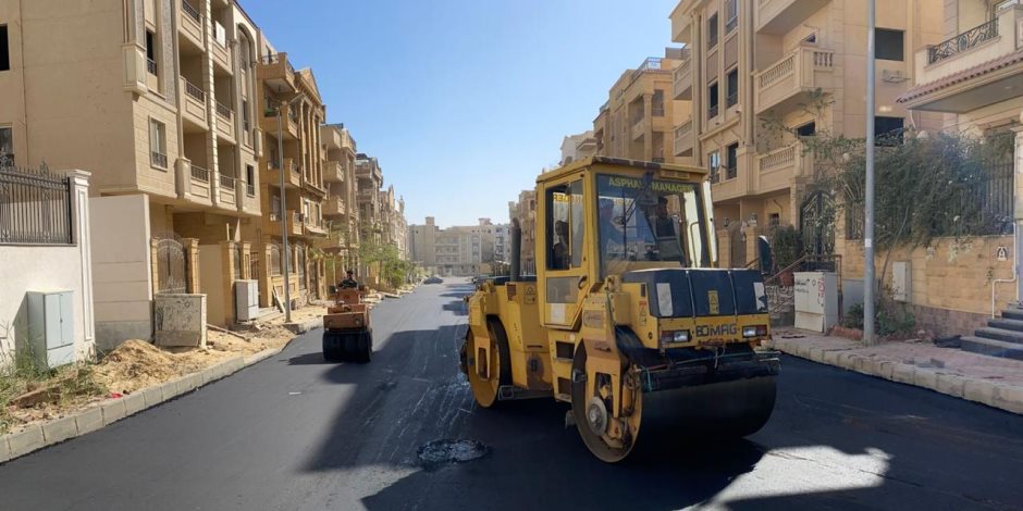 أجهزة المدن الجديدة تواصل أعمال تطوير ورفع كفاءة الطرق والمحاور