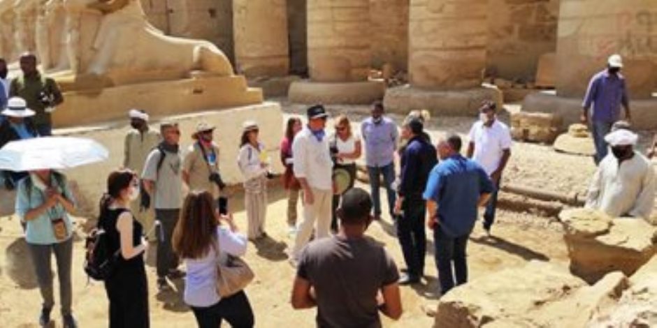 ضرب إيران يربك خريطة السفر بالشرق الأوسط.. قطاع السياحة الأكثر تضررا وتأثيرات فورية وإلغاء الحجوزات ومخاوف من التصعيد