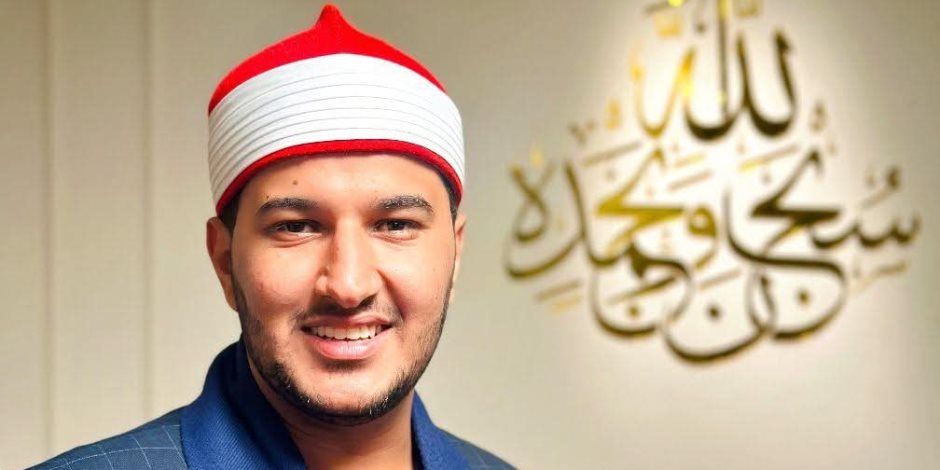 وزير الأوقاف يهنئ بلال سيف قارئ دولة التلاوة لفوزه بالمركز الأول في مسابقة القرآن الكريم فى تنزانيا 