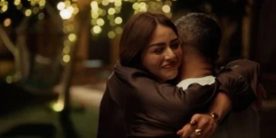 آسر ياسين ينفصل عن دينا الشربينى بفويس نوت ويعود لهنادى مهنا