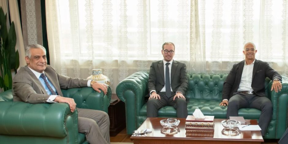 وزير الدولة للإنتاج الحربي يبحث موضوعات التعاون ذات الاهتمام المشترك مع "إس سي جونسون"