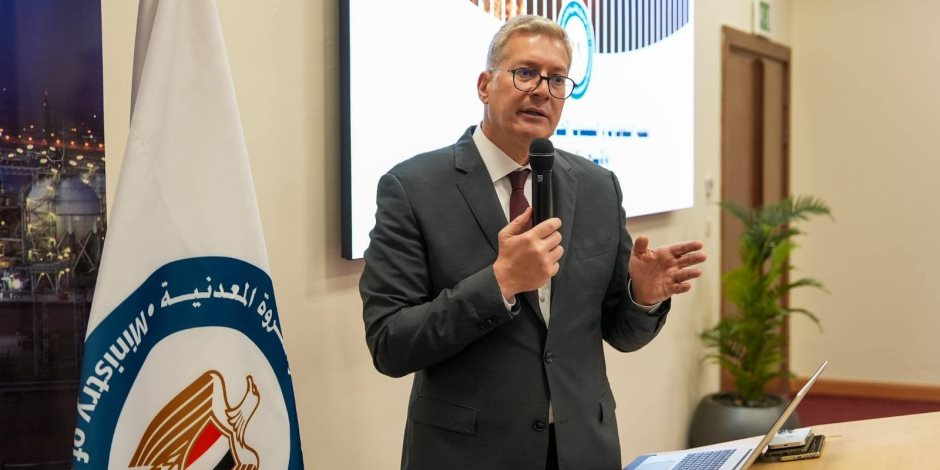 وزير البترول لشركاء الاستثمار: أنظمة تعاقدية مبتكرة وأساليب حديثة لدعم زيادة الإنتاج البترولي