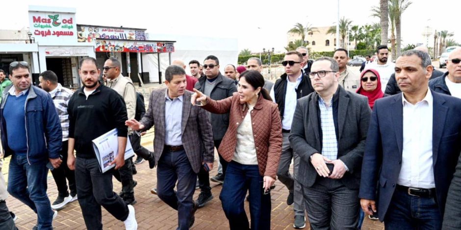 وزيرة الإسكان تتفقد المشروعات الجاري تنفيذها وأعمال التطوير بقرى مارينا