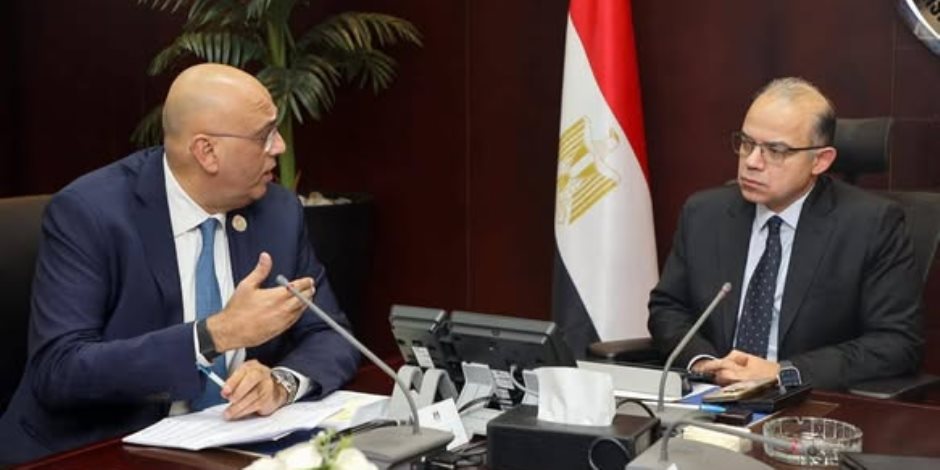 وزير الاستثمار يلتقي الرئيس التنفيذي لجهاز تنمية المشروعات لبحث تعزيز دعم ريادة الأعمال