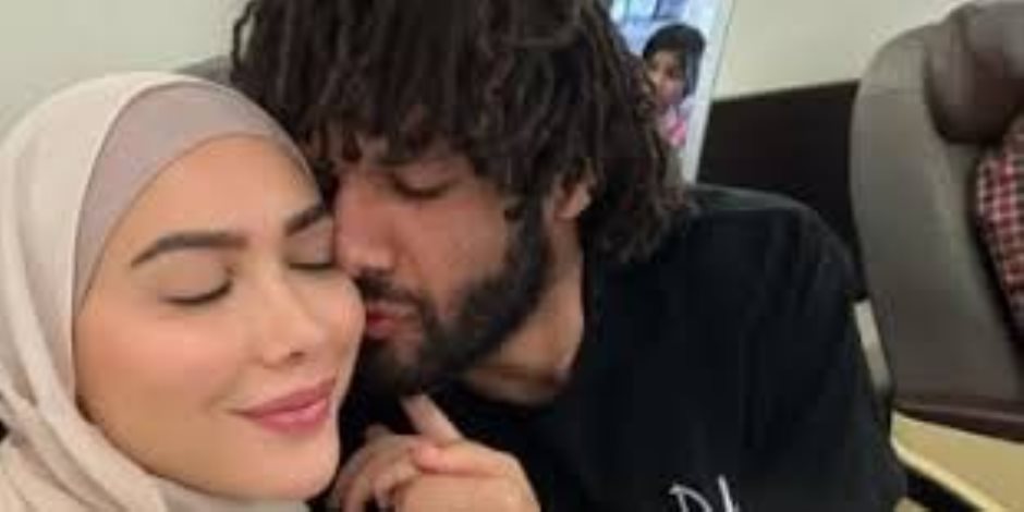 محمد النني يكشف حقيقة طلاقه من زوجته المغربية