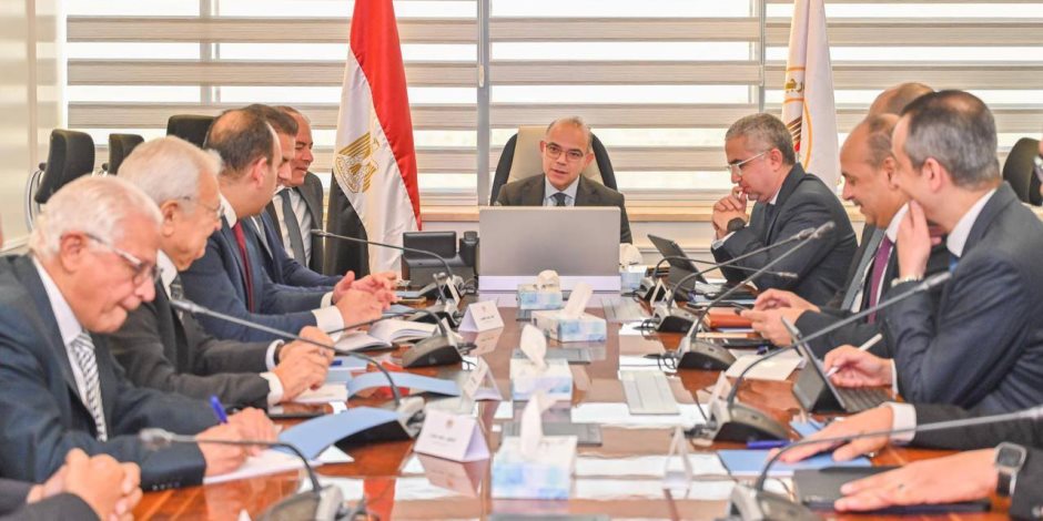 وزير الاستثمار والتجارة الخارجية يعقد اجتماعًا تنسيقيًا لمتابعة موقف تنفيذ منصة الكيانات الاقتصادية