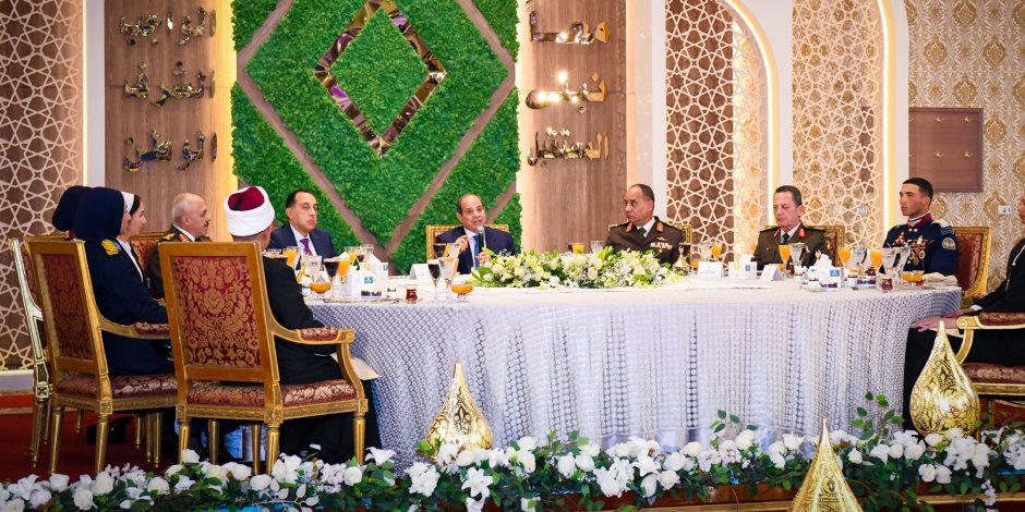 الرئيس السيسى : بناء الإنسان الموضوع الرئيسى المستهدف من برامج الأكاديمية العسكرية