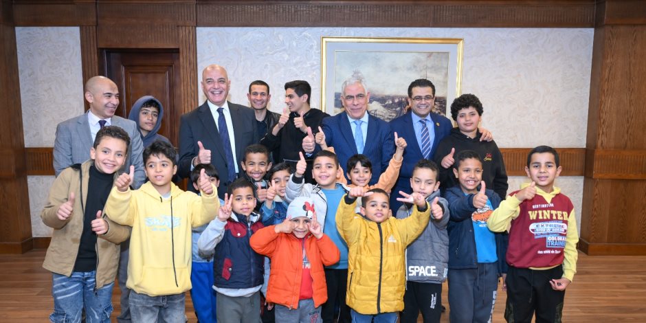 النائب العام يستقبل عددًا من أطفال مستشفى ٥٧٣٥٧ على مأدبة إفطار شهر رمضان المبارك