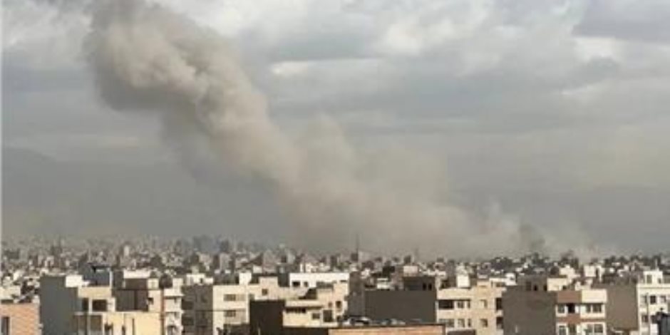 القاهرة الإخبارية: غارات أمريكية إسرائيلية على طهران