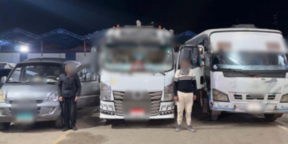 القبض على 3 قائدى سيارات لسيرهم عكس الإتجاه فى الشرقية معرضين حياتهم والمواطنين للخطر