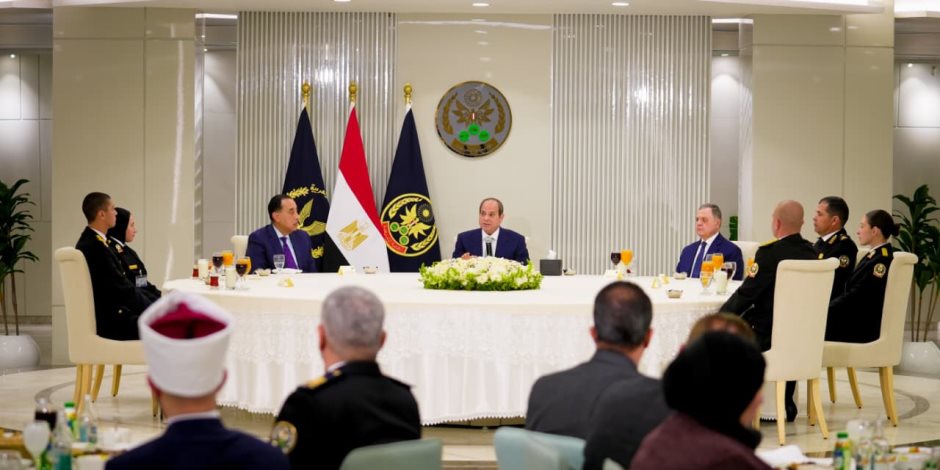 الرئيس السيسي يشارك في حفل إفطار أكاديمية الشرطة.. "صور"