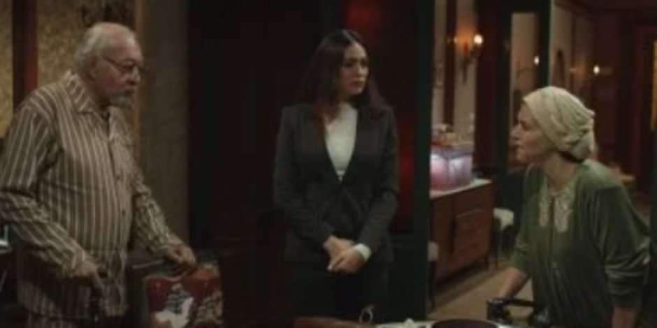 مسلسل أب ولكن الحلقة 4.. هاجر أحمد تواجه توبيخا من والدتها بعد تفكيرها للعودة لأدهم