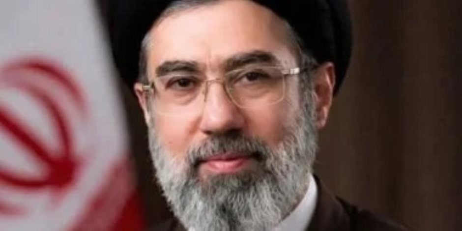 القوات الجوفضائية بالحرس الثوري تبايع مجتبي خامنئي.. والرئيس الإيراني يدعمه