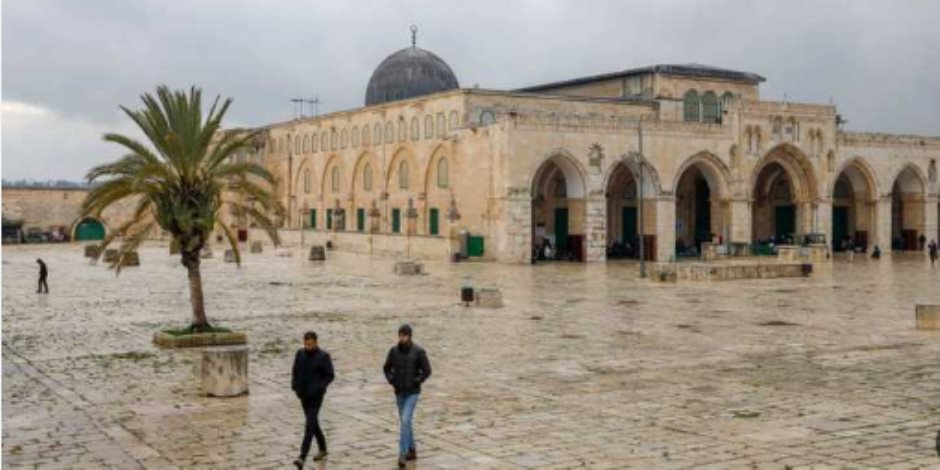 الاحتلال يواصل إغلاق المسجد الأقصى ومنع التراويح والاعتكاف لأول مرة منذ 1967