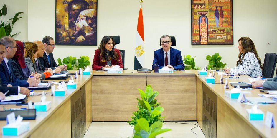 وزيرا التخطيط والإسكان يناقشان الخطة الاستثمارية حتى 2030 لتعزيز التنمية العمرانية وتحسين جودة الحياة