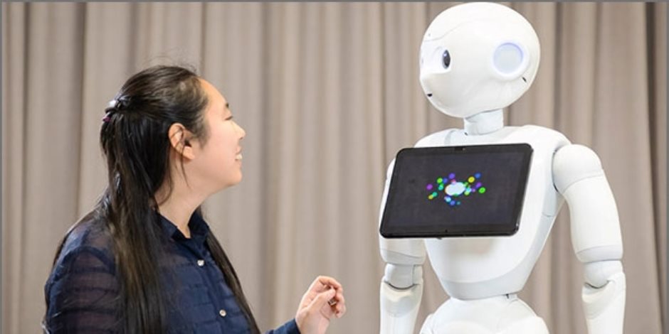 روبوت منزلي جديد يعمل بالذكاء الاصطناعي ينفذ الأعمال اليومية دون تدخل بشري