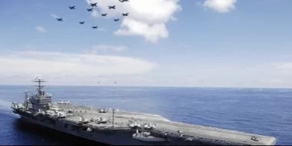 الحرس الثورى: حاملة الطائرات الأمريكية لينكولن تعرضت لأضرار كبيرة بعد استهدافها
