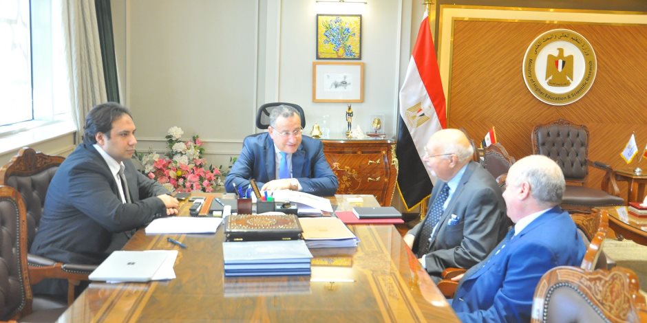 وزير التعليم العالي يبحث إنشاء فرع لجامعة إسبانية في مصر لتعزيز التعاون الأكاديمي ونقل الخبرات الدولية