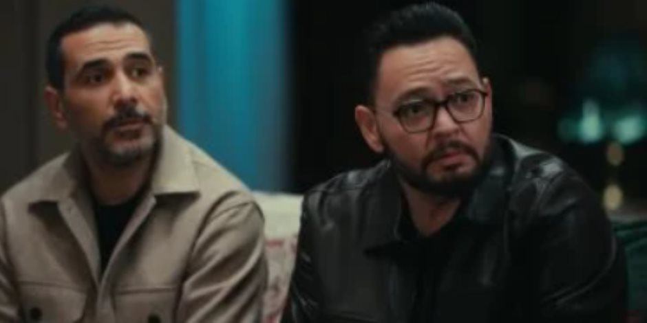 مسلسل اللون الأزرق الحلقة 12.. حديث أدهم وعلي مع حسين بسبب والدتهما