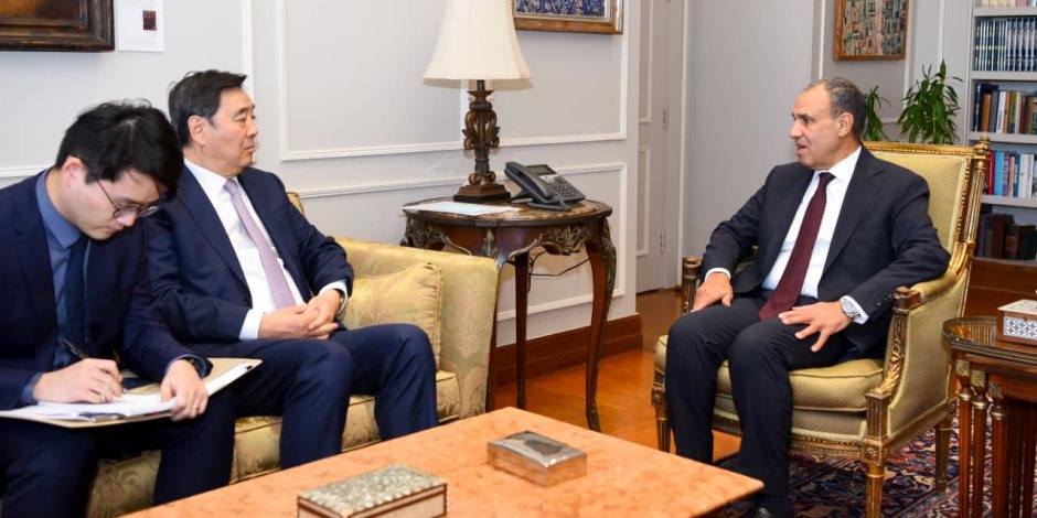 وزير الخارجية يستقبل المبعوث الصيني للشرق الأوسط