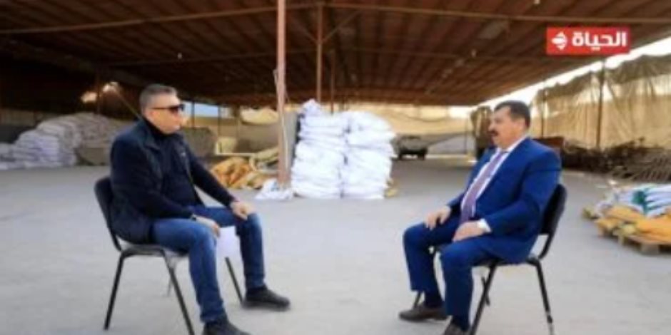 العمدة طه يروى قصة نجاحه من فلاح إلى صاحب مصنع تقاوى فى برنامج أجمل ناس